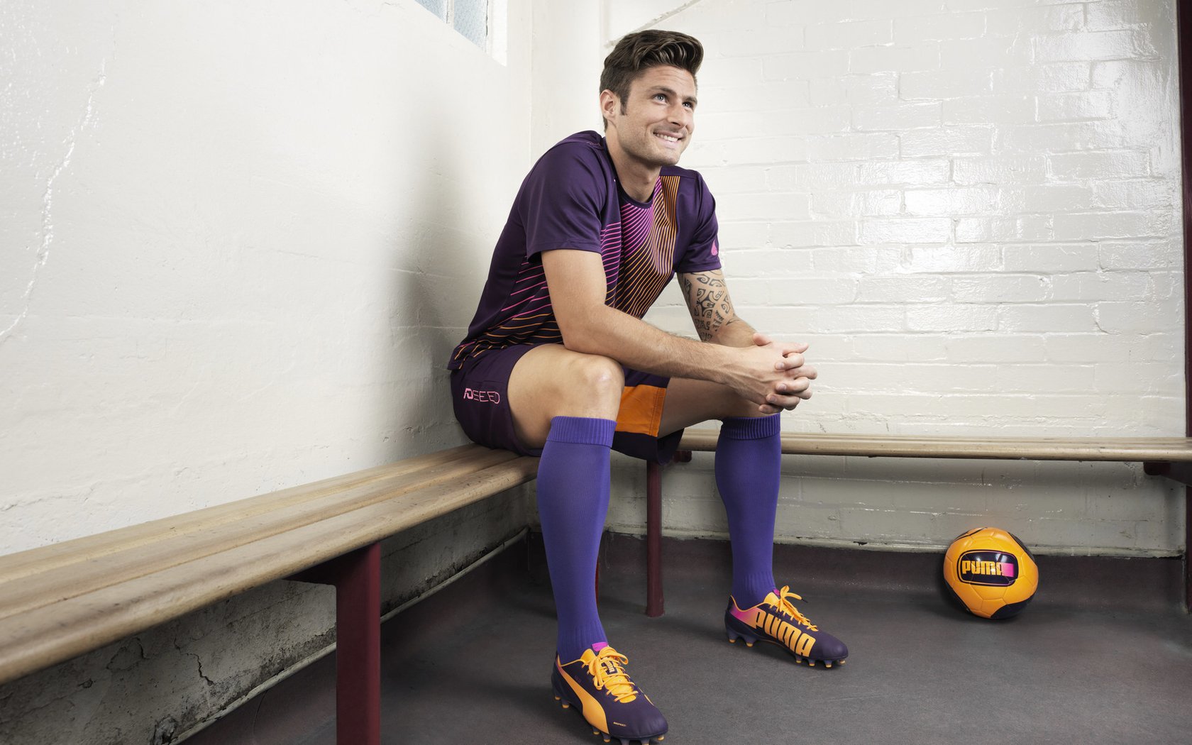 马丁内利一锤定音，突尼斯狂胜威尔士的背后，战术纪律与个人英雄主义的完美结合