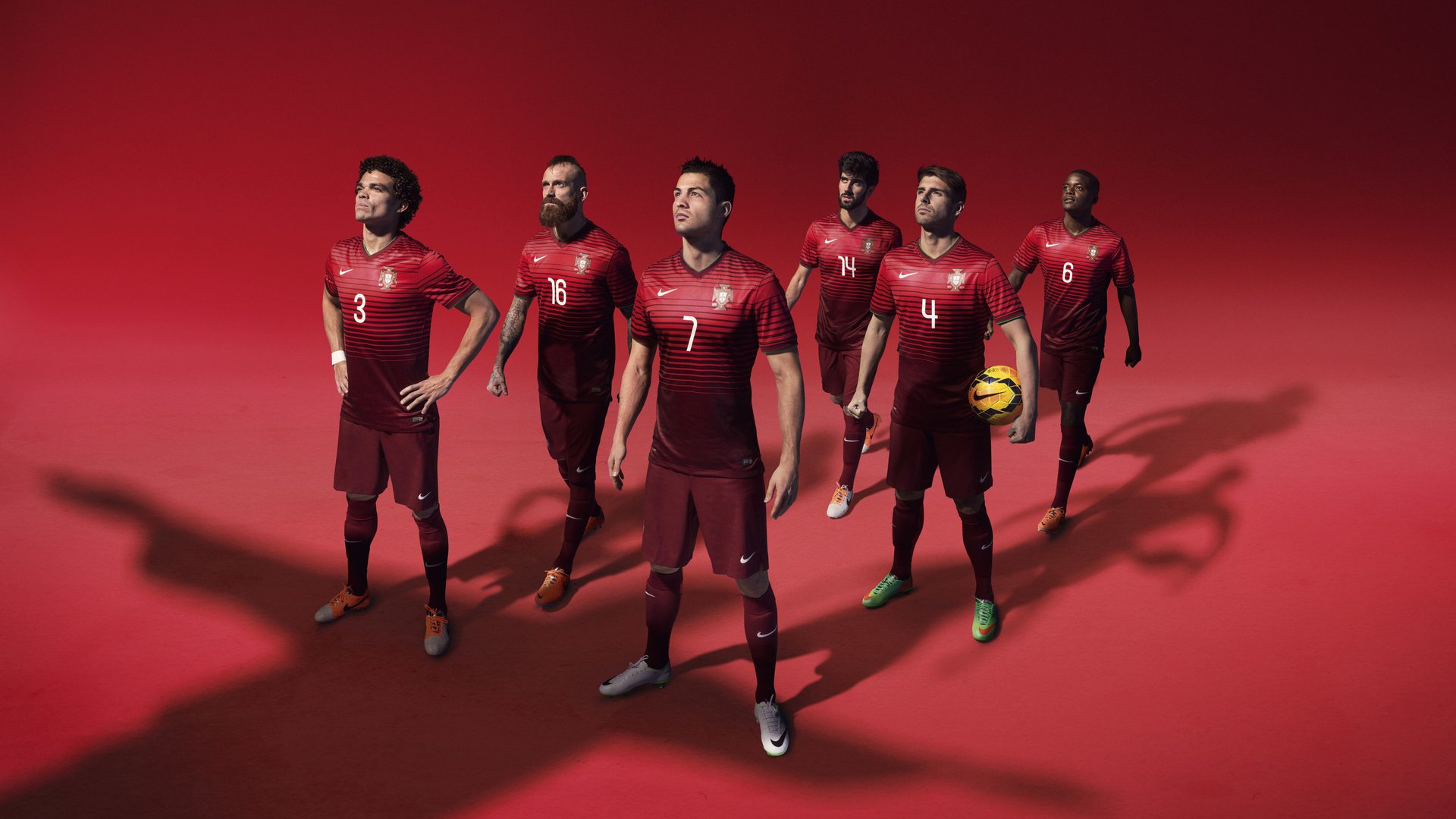 阿什拉夫一锤定音！厄瓜多尔新星末节爆发，莱比锡红牛遭逆转绝杀